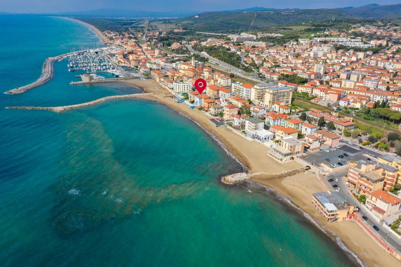 Villa Lilla Sulla Spiaggia Di San Vincenzo Luxury Zewnętrze zdjęcie