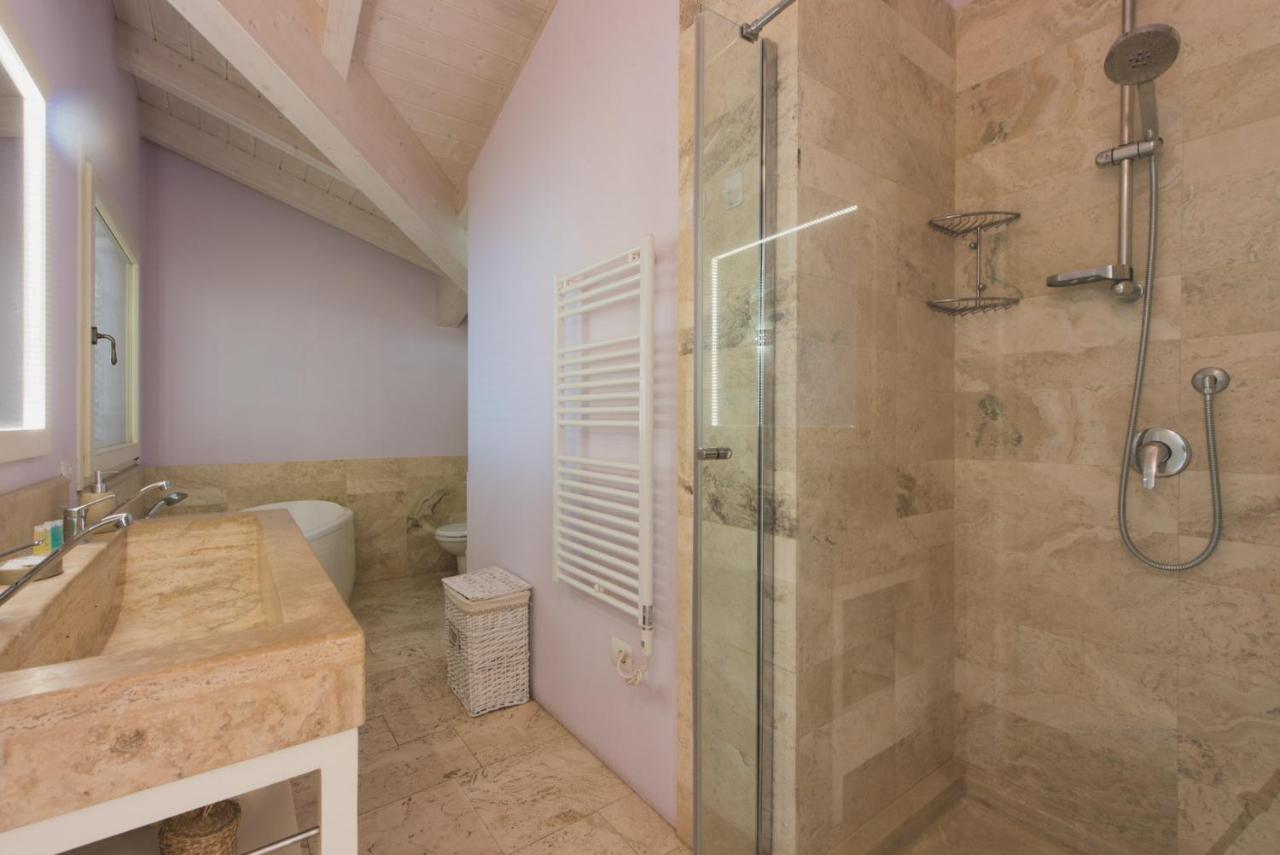 Villa Lilla Sulla Spiaggia Di San Vincenzo Luxury Zewnętrze zdjęcie