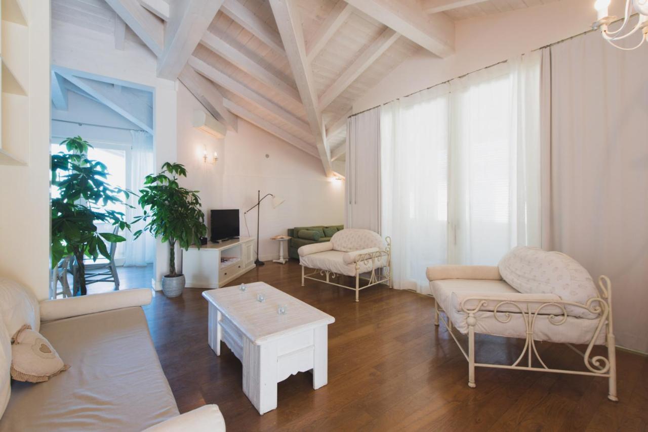 Villa Lilla Sulla Spiaggia Di San Vincenzo Luxury Zewnętrze zdjęcie